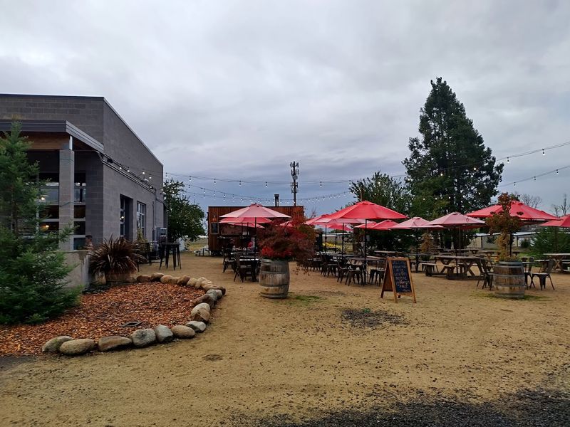 Outdoor Seating That Makes the Meal Even Better