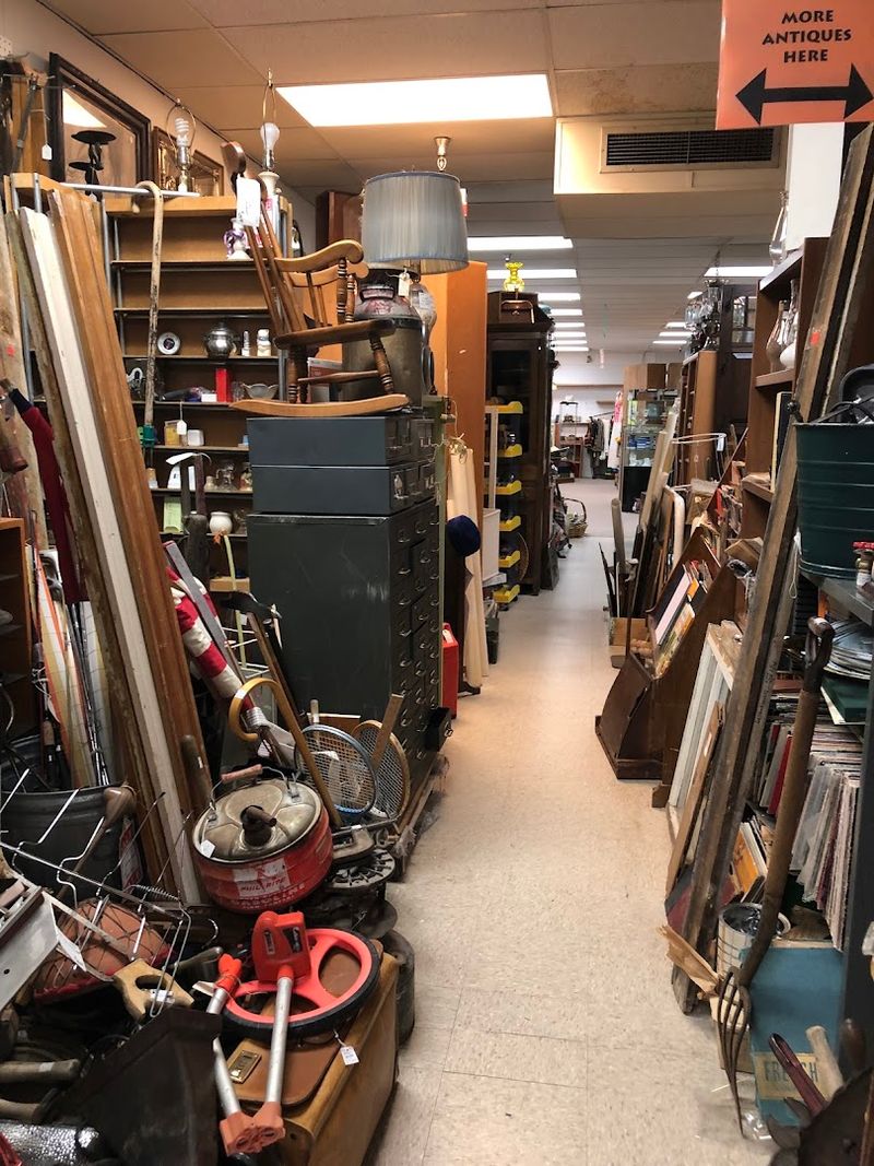 Why Bargain Hunters Can Lose Track Of Time