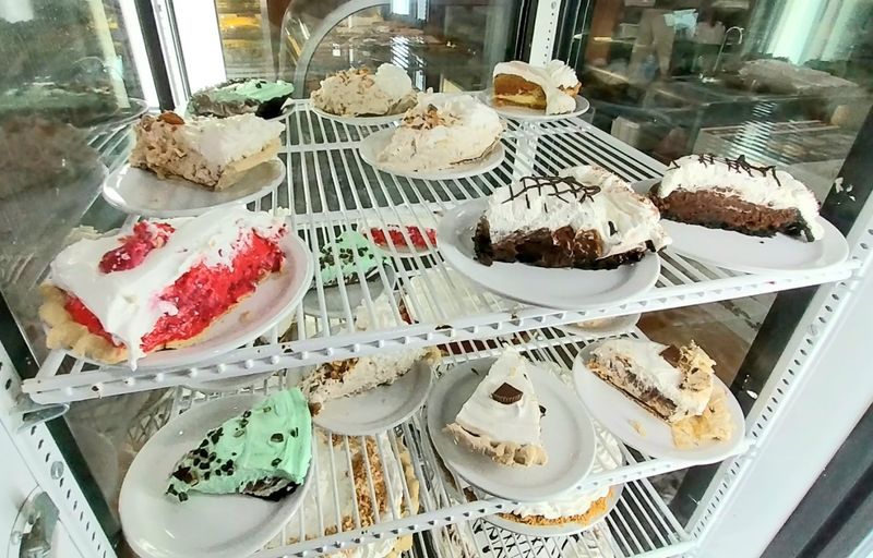 The Daily Pie Rotation That Keeps Regulars Guessing