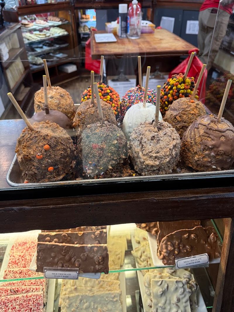 Stepping Inside Savannah's Sweetest Time Capsule