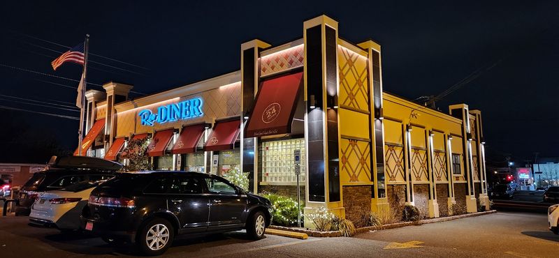 A Neon Blue Sign That Has Been Guiding Hungry Travelers Since 1935