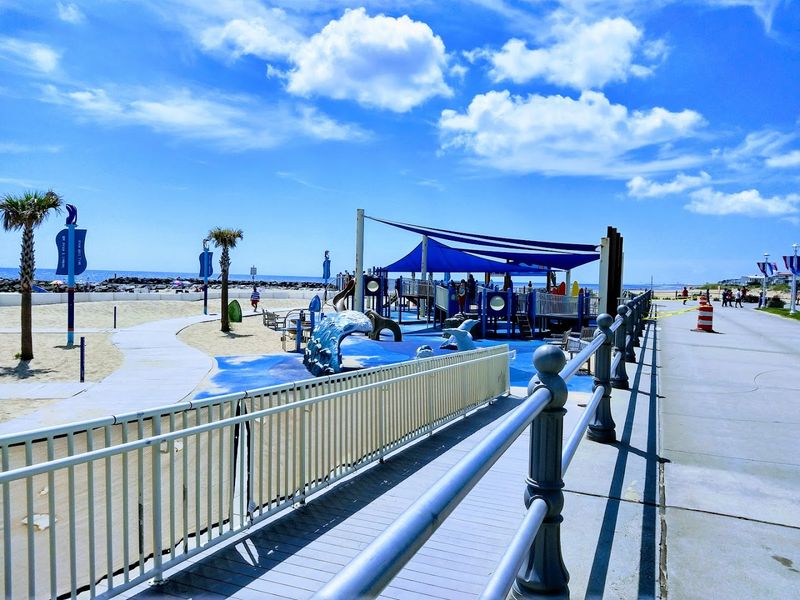 Beach Fitness and Outdoor Workout Zones
