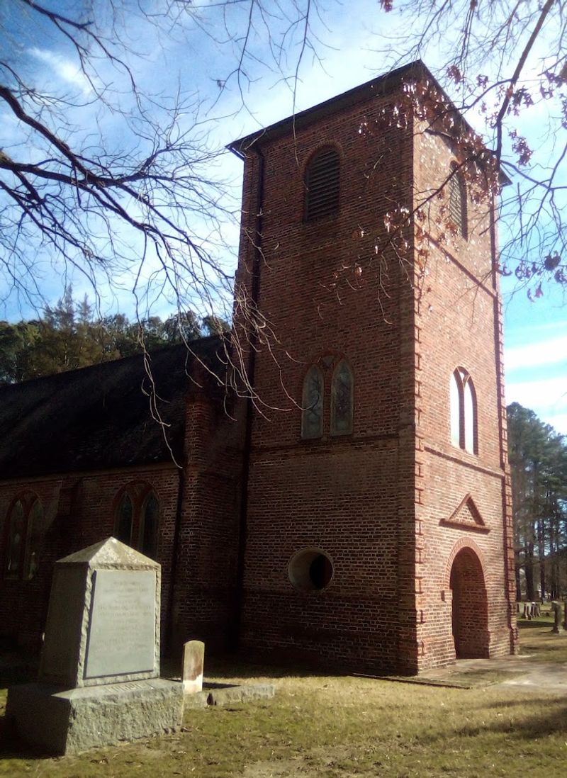 Gothic Architecture That Defies Its American Setting