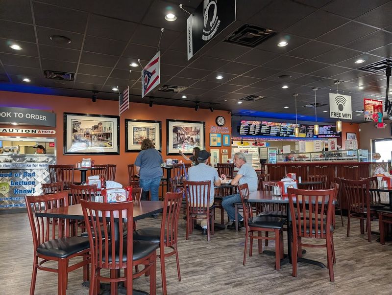 Stepping Inside A Bright And Contemporary Dining Room