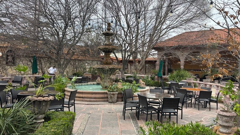 Joe T. Garcia's, Texas