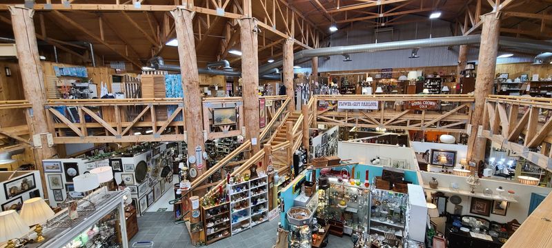 Primitives, Mid-Century Modern, and Everything Between