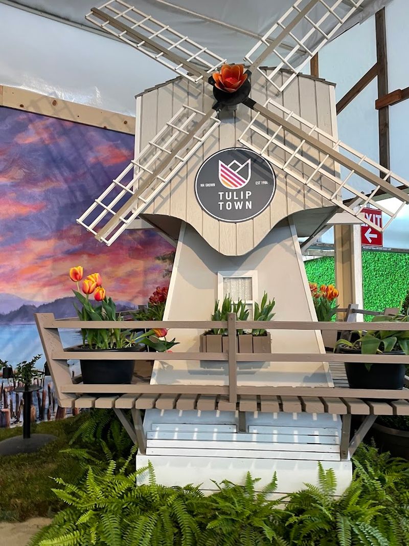 This Bloom-Filled Stop Feels Like A Spring Tradition