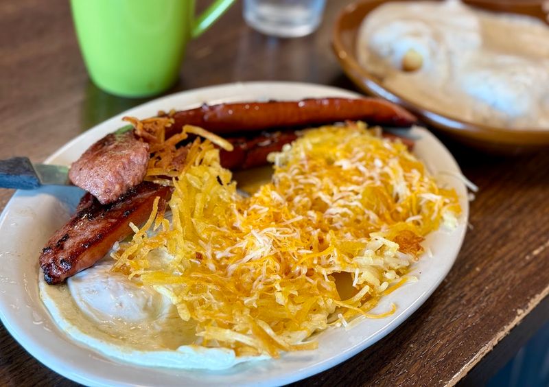 Giant Breakfast Plates That Mean Business