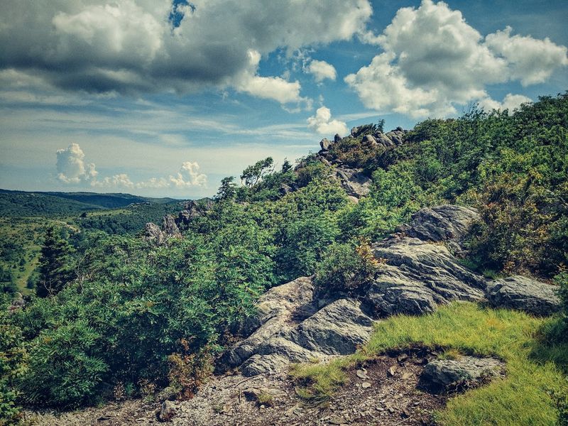 Bouldering on Wilburn Ridge
