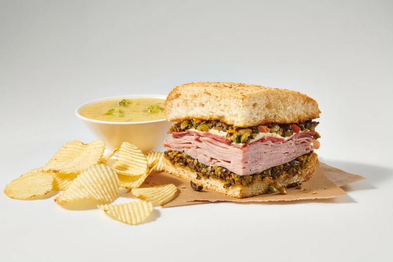 Sandwiches That Carry 50 Years of Reputation Sandwiches That Carry 50 Years of Reputation