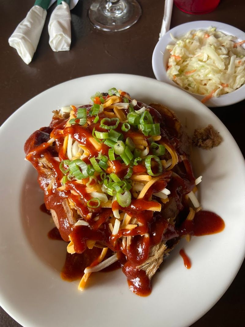 The Pulled Pork Platter: A Full Meal Done Right