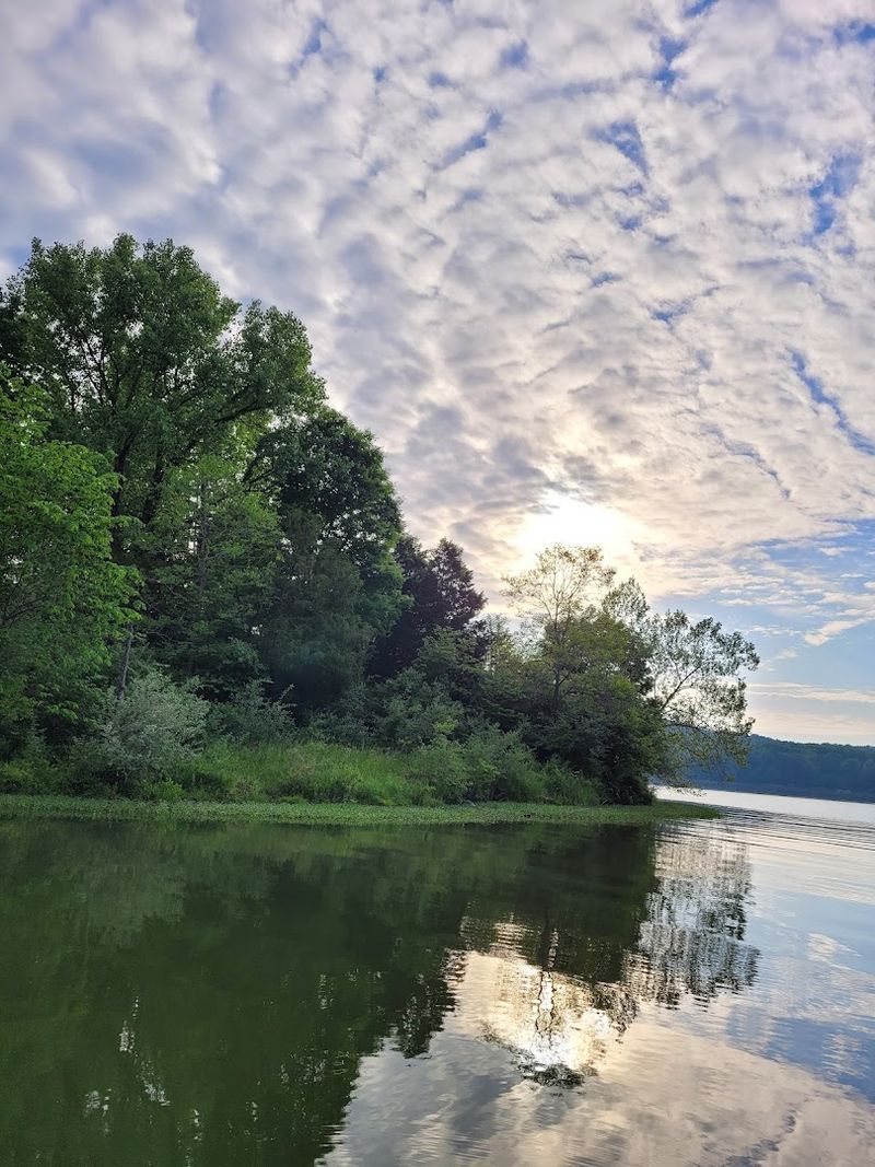 Scenic Beauty and Tranquil Environment