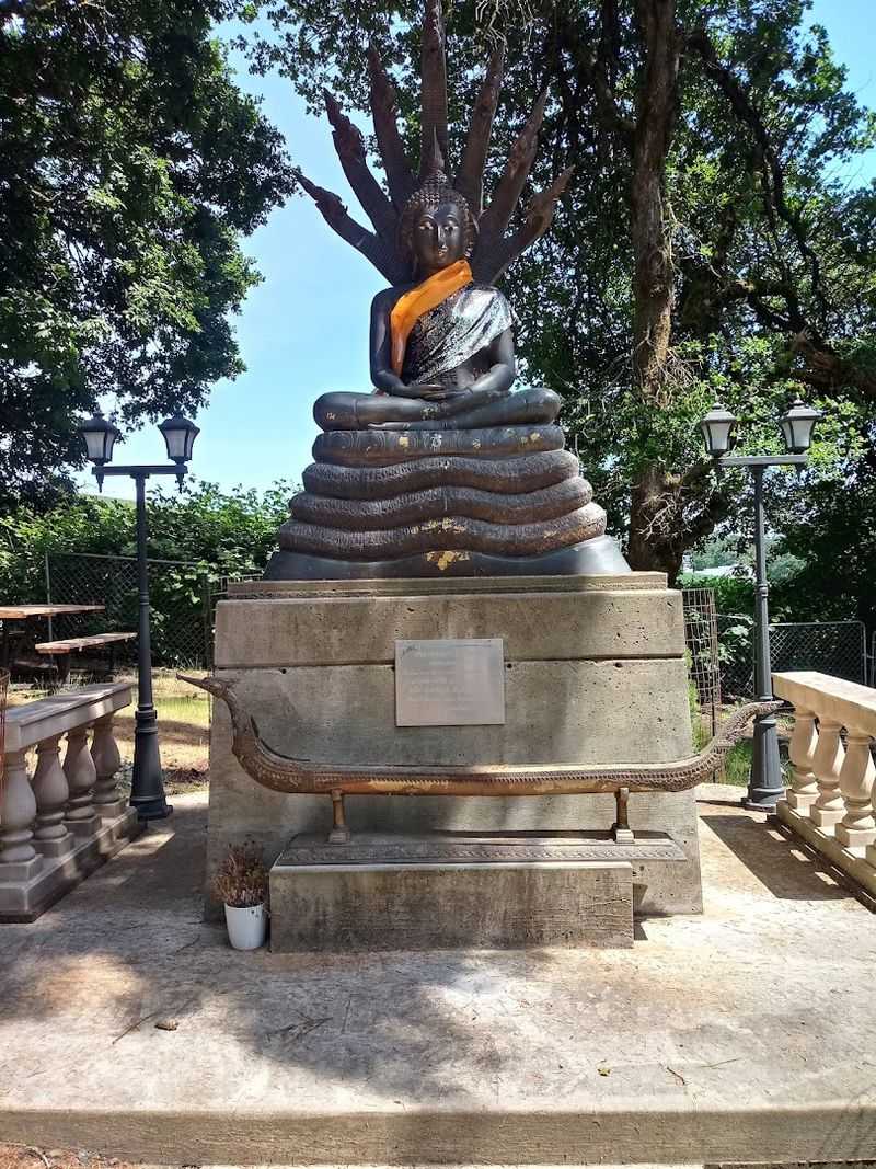 Golden Statues That Stop You in Your Tracks