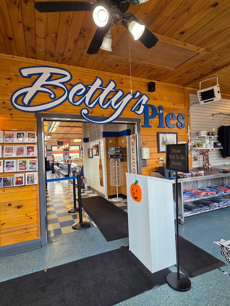 Walking Up to Betty's: First Impressions That Stick