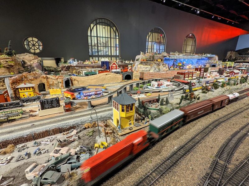 Multiple Train Scales From Z to O Gauge