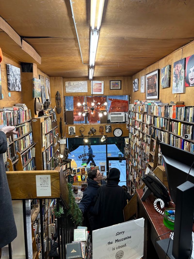 A Neighborhood Fixture That Refused to Disappear