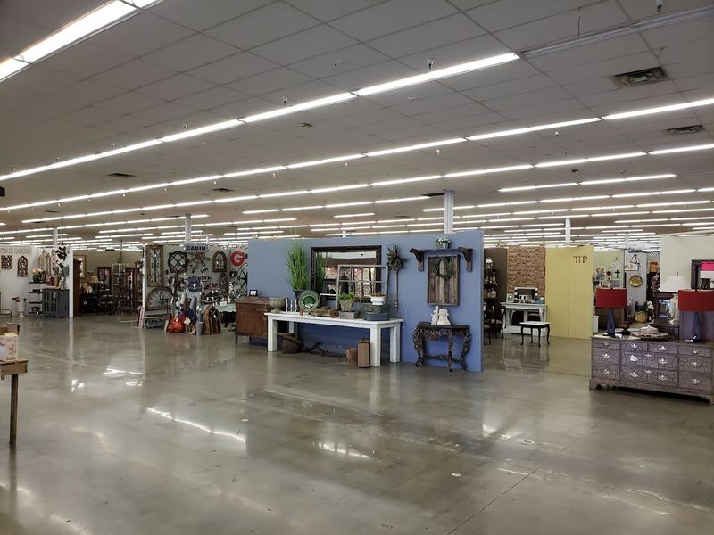 A Former Walmart From 1991 To 2007