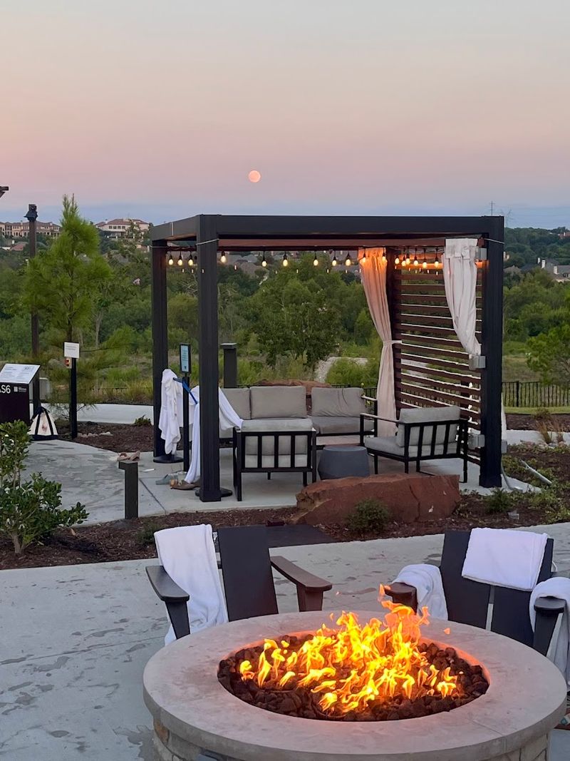 RFID Locker Rooms with Complimentary Towel Service