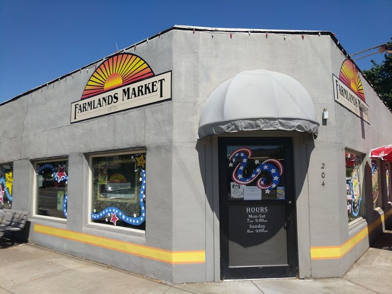 Why Creswell Is Worth the Exit Off I-5