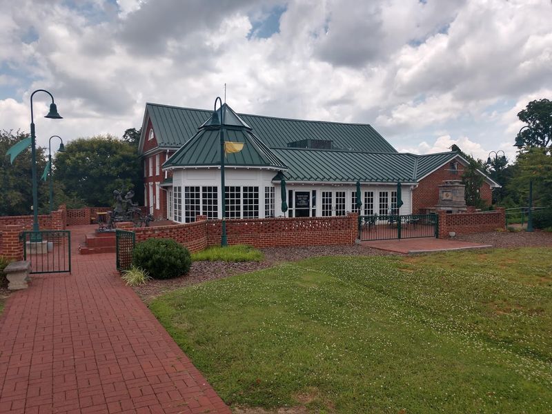 How to Plan Your Visit to Barter Theatre