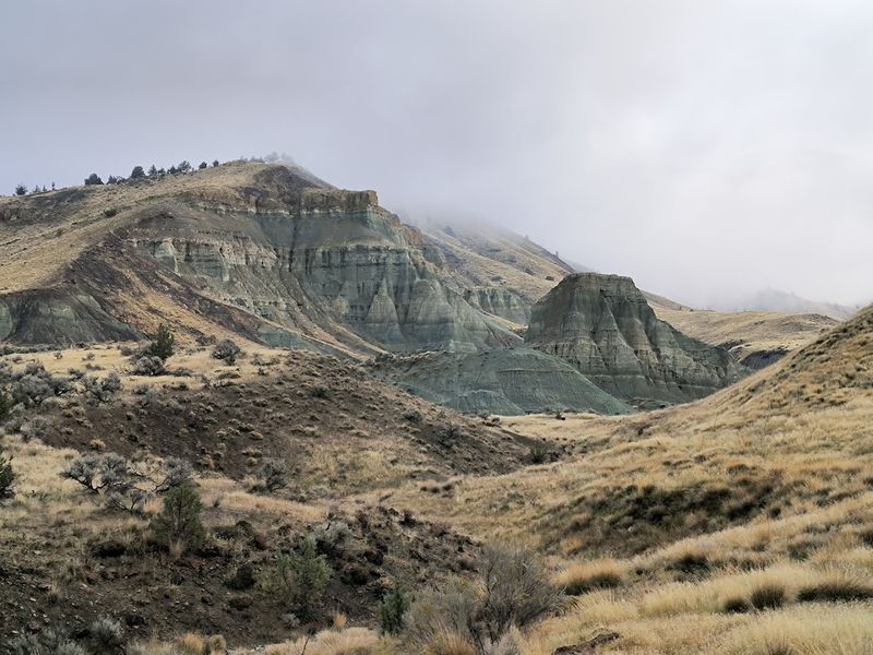 Blue Basin: Hiking Through an Ancient Seabed