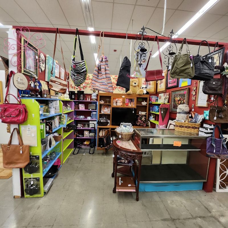Clean, Comfortable Shopping Environment