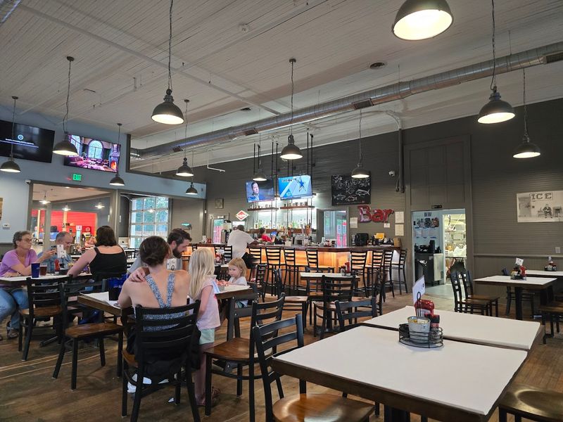 What Makes Gordonsville Ice House Stand Out From the Crowd