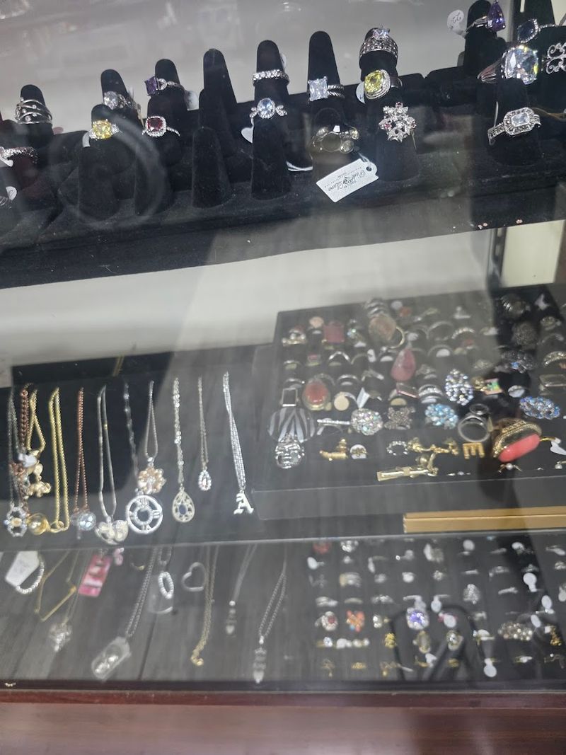 Jewelry Finds That Would Make Any Collector Jealous