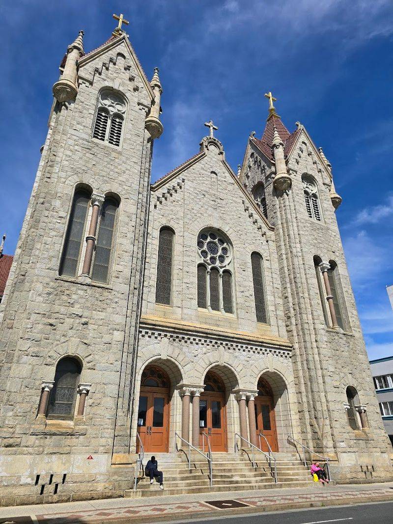The Gift Shop and Community Spirit That Make It More Than a Monument