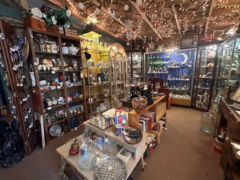 Multiple Vendor Booths, One Unified Experience