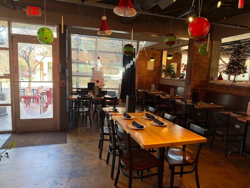 Hand-Tossed Dough and Why It Actually Matters