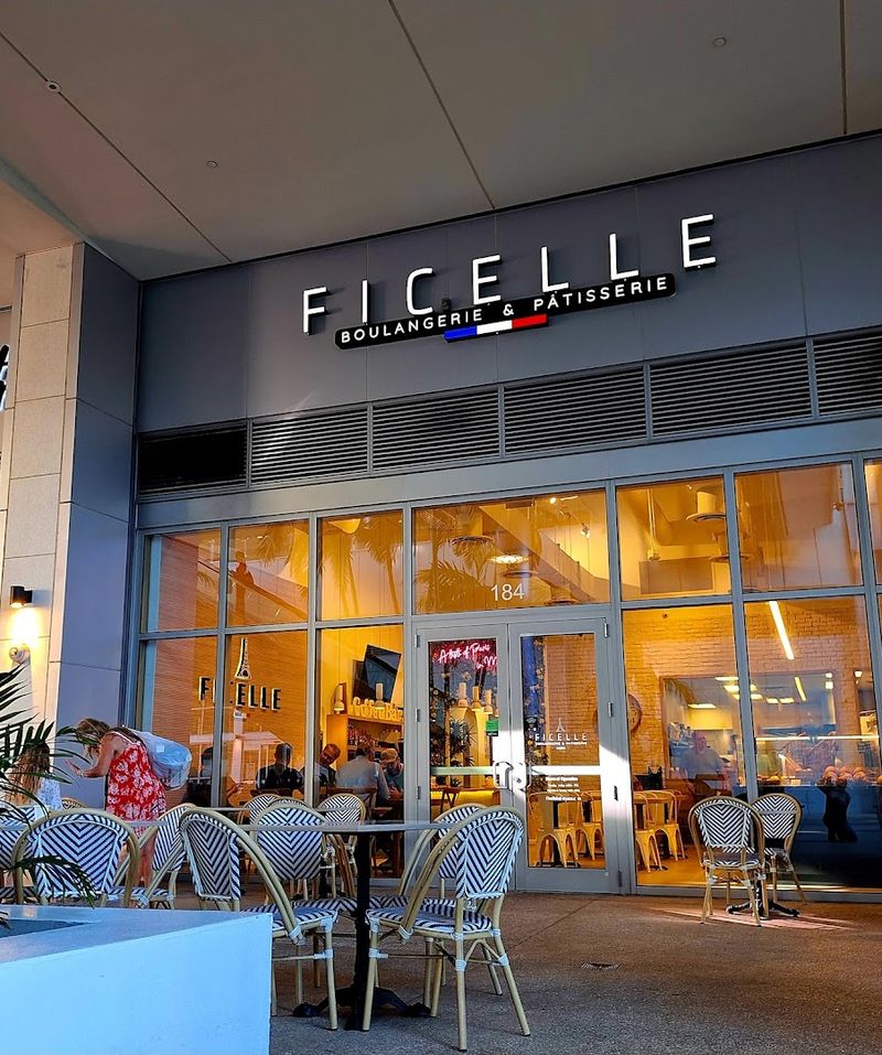 The River Landing Mall Home On The Ground Floor