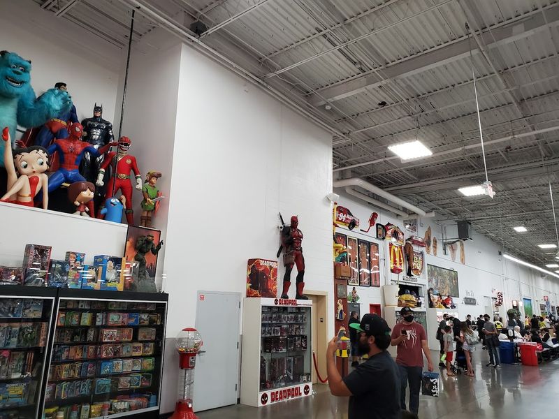 A California Collectibles Stop On A Huge Scale