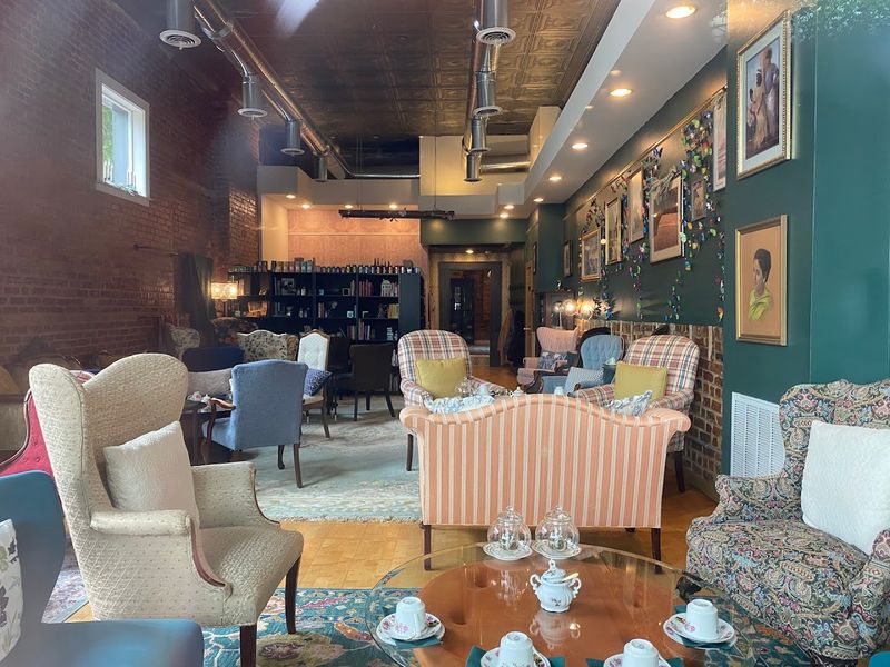 A First Impression That Hits Like a Scene From a Period Drama