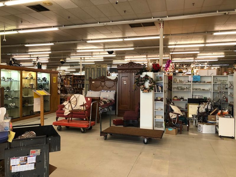 A Landmark Just Off The Interstate