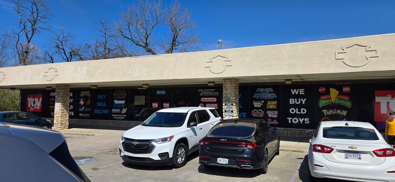 Fans Come Ready To Hunt For Favorites