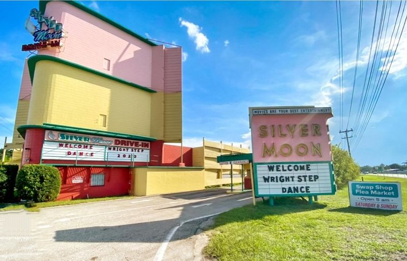 Opened Lakeland In April 1948