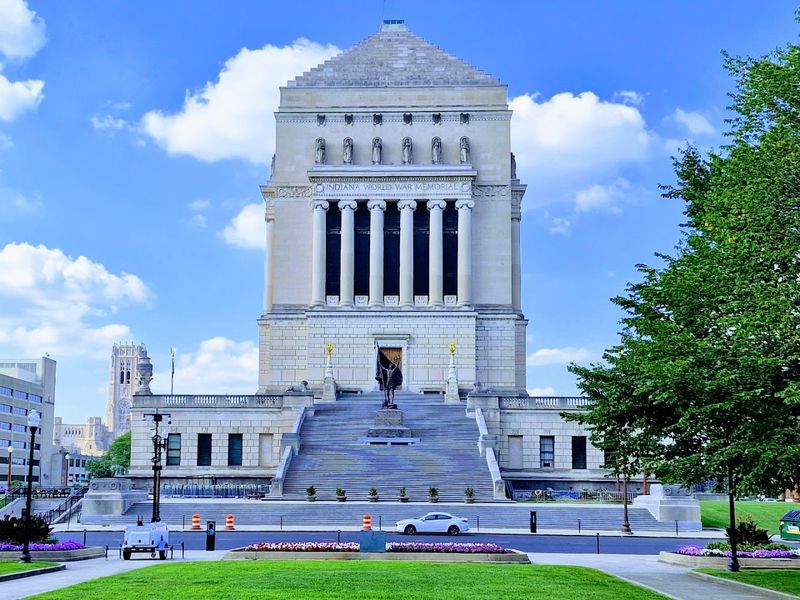 Stunning Neoclassical Architecture That Rivals National Monuments