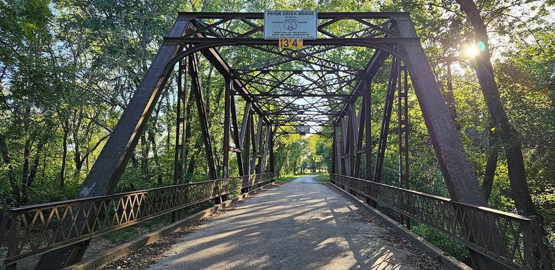 A Bridge Born from the Golden Age of American Road Travel