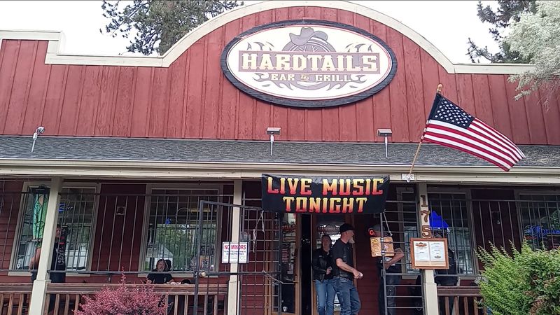 A Desert Vibe That Hits You at the Door