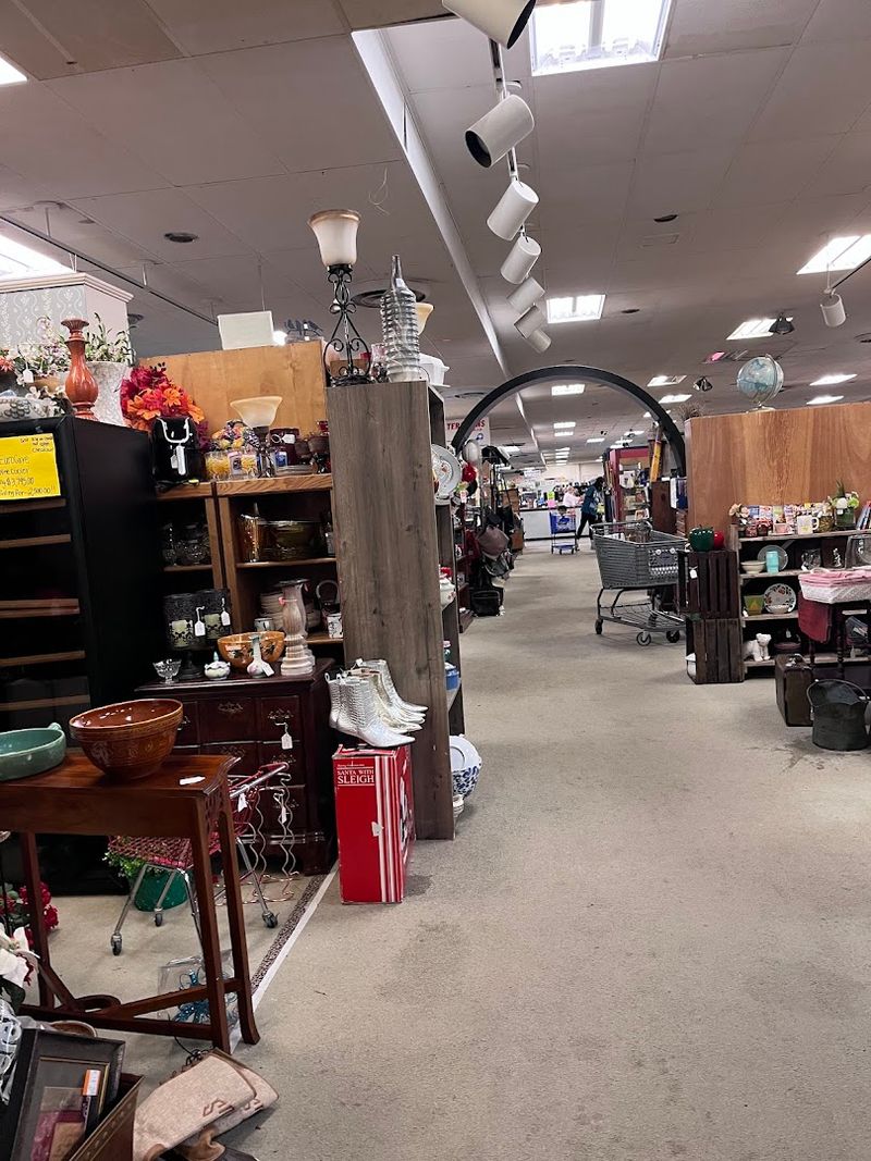 Vendor Booths Keep Every Aisle Unpredictable