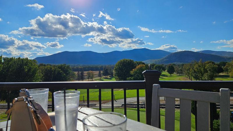 A Mountain Setting That Lingers After The Meal