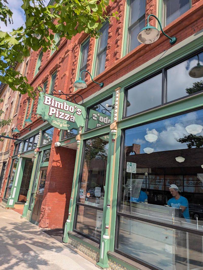 A Michigan Avenue Staple Since 1959