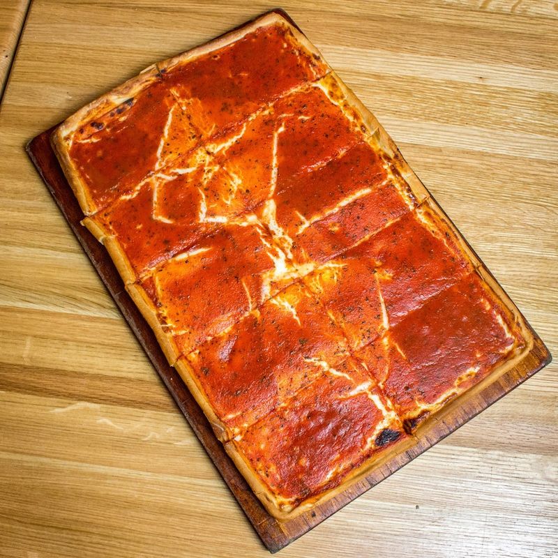 A Pizza Style That Breaks All the Rules