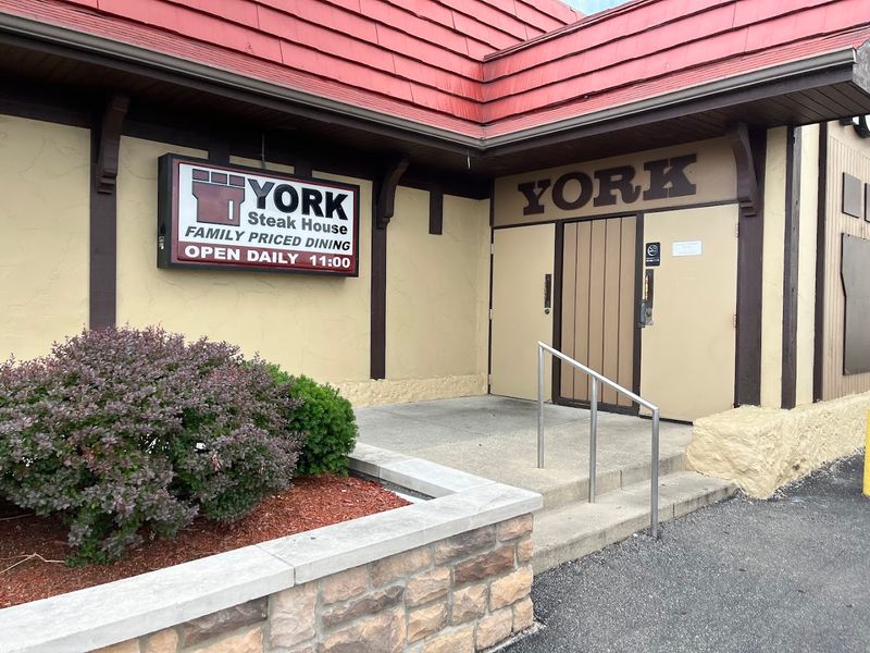 A Columbus Spot Near A Demolished Mall
