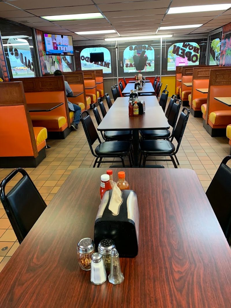 A Neighborhood Spot That Earns Every Star