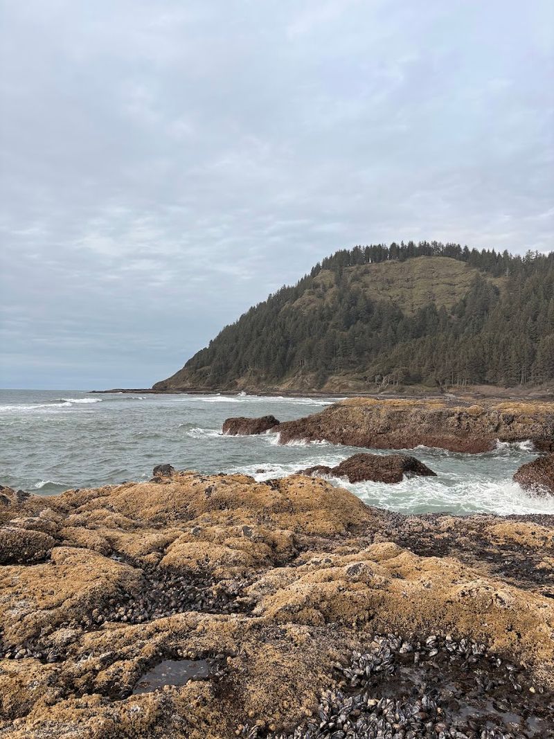 Thor's Well: The Draining Hole of the Pacific