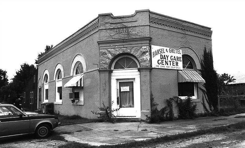 The Small-Town Heartbeat of Mayes County