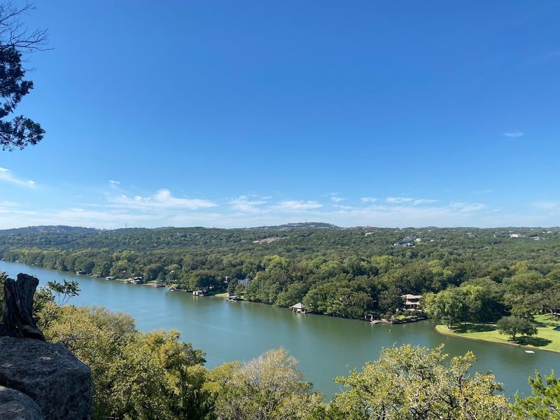 The Lake Austin Views That Stop You in Your Tracks