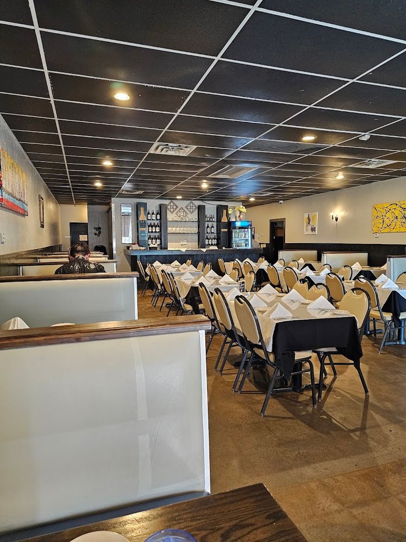 A Strip Mall Surprise Worth the Drive